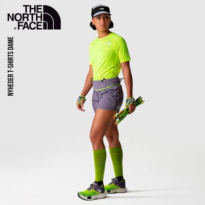 Tilbud fra Sport | Nyheder T-Shirts Dame The North Face  hos The North Face | 23.10.2023 - 4.12.2023
