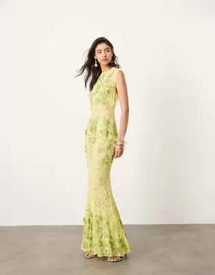 ASOS Edition - Limegrøn maxikjole i gennemsigtigt blondemateriale med blomsterbroderi og åben ryg på tilbud til 1672 kr. hos Asos