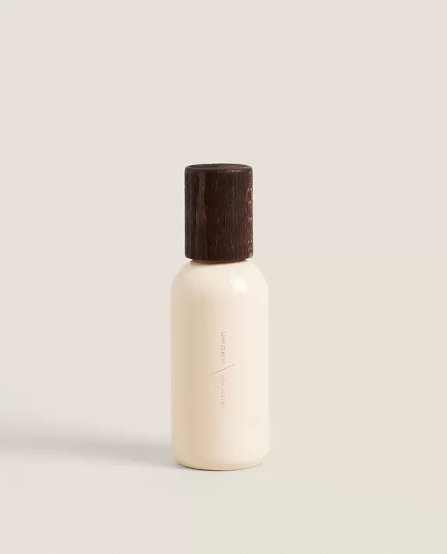 (200 ML) CÈDRE ÉPICÉ DUFTSPRAY på tilbud til 135 kr. hos Zara Home