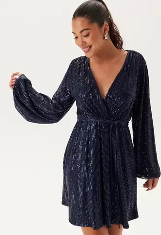 Sequin Balloon Sleeve Dress på tilbud til 719 kr. hos Bubbleroom