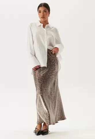 Shimmer Midaxi Skirt på tilbud til 549 kr. hos Bubbleroom