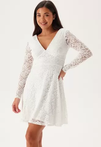 Long Sleeve Lace Dress på tilbud til 699 kr. hos Bubbleroom