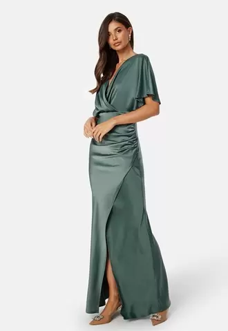 Wrap Satin Gown på tilbud til 1299 kr. hos Bubbleroom