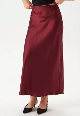 Objsateen Mw Ancle Skirt på tilbud til 599 kr. hos Bubbleroom