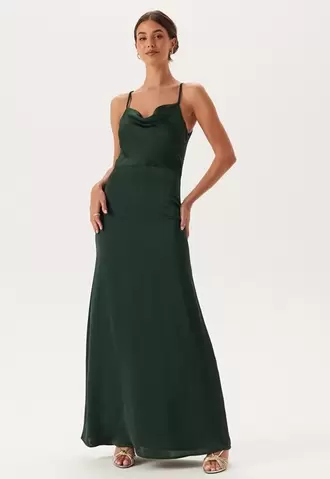 Waterfall Mermaid Gown på tilbud til 1199 kr. hos Bubbleroom