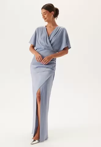 Wrap Satin Gown på tilbud til 1169 kr. hos Bubbleroom