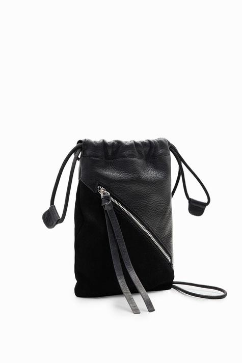 New collection Leather wallet smartphone pouch på tilbud til 849 kr. hos Desigual
