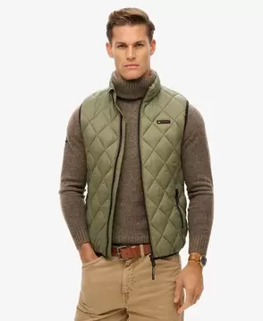 Diamantquiltet Fuji vest i et let materiale på tilbud til 799 kr. hos Superdry