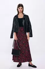 Printed midi skirt på tilbud til 22,99 kr. hos Springfield