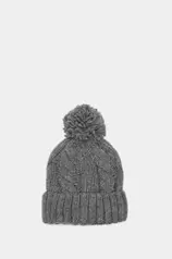 Jersey-knit braided pompom hat på tilbud til 14,99 kr. hos Springfield