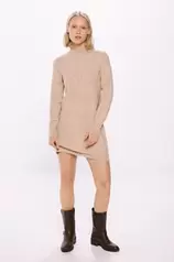 Short jersey-knit knit dress på tilbud til 19,99 kr. hos Springfield