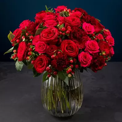 Store røde roser på tilbud til 1799,95 kr. hos Euroflorist