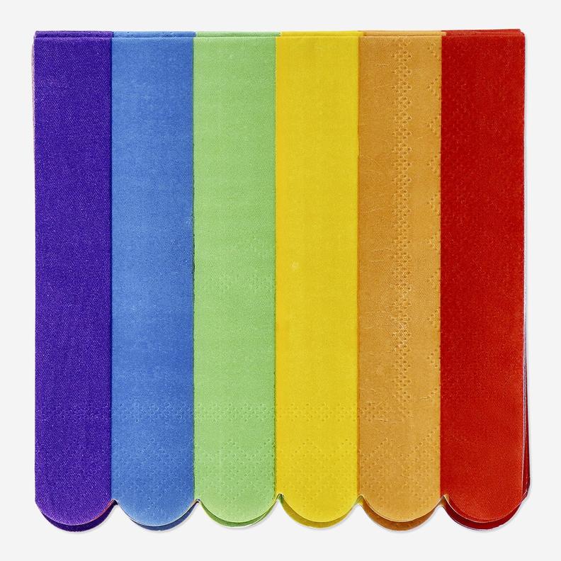 Regnbuefarvede servietter. 16 stk på tilbud til 15 kr. hos Flying Tiger