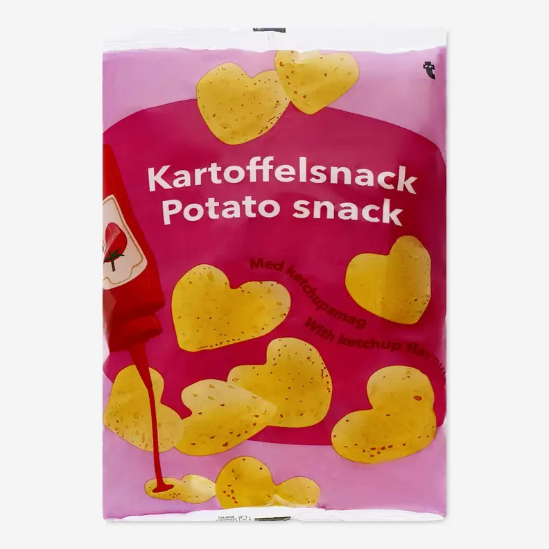 Hjerteformede chips med ketchupsmag på tilbud til 20 kr. hos Flying Tiger