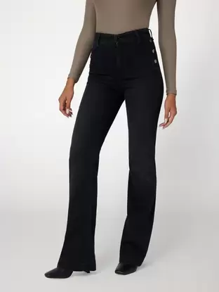 New faye denim pant på tilbud til 1000 kr. hos Guess