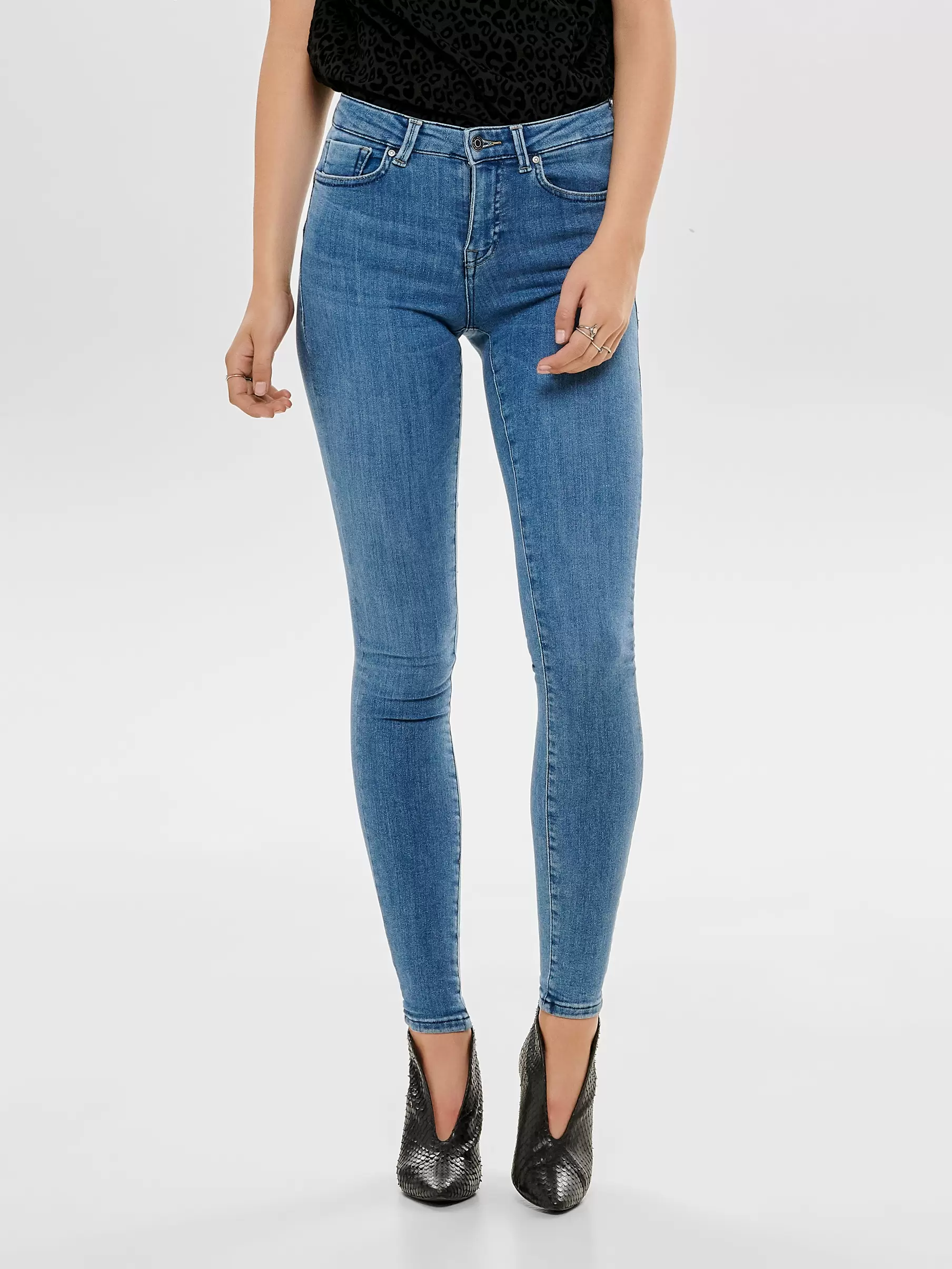 ONLPOWER Mellemhøj talje Skinny fit Jeans på tilbud til 299,95 kr. hos Only