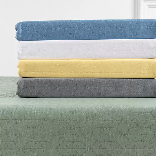 Nordisk Tekstil dug 140x320 cm lotus grå på tilbud til 249,95 kr. hos Kop & Kande