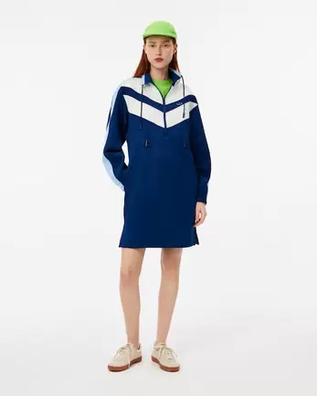 Relaxed Fit Interlock Sweatshirt Dress på tilbud til 1500 kr. hos Lacoste