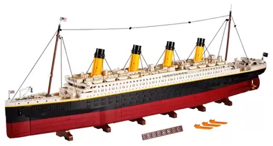 LEGO® Titanic på tilbud til 5299,95 kr. hos Lego