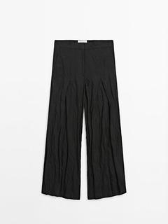Creased-effect darted suit trousers - Limited Edition på tilbud til 1399 kr. hos Massimo Dutti