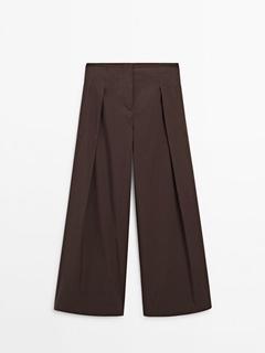 Wide-leg poplin trousers with pleated detail - Limited Edition på tilbud til 1399 kr. hos Massimo Dutti