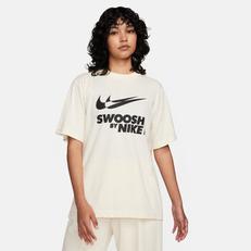 Nike · Sportswear T-shirt på tilbud til 349,95 kr. hos Intersport
